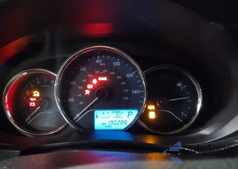 2014 Toyota Corolla Le z USA, uszkodzony, nr VIN 2T1BURHE6EC199845